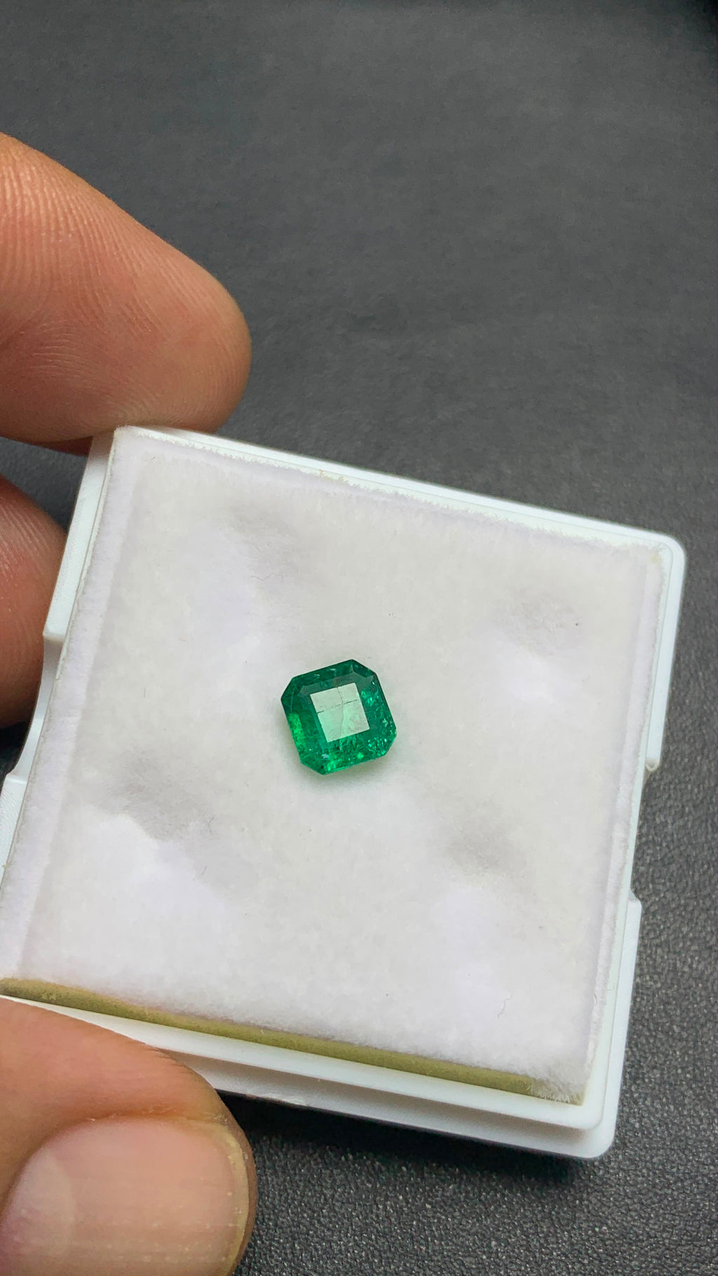 1 carat Emerald from panjsher Afghanistan