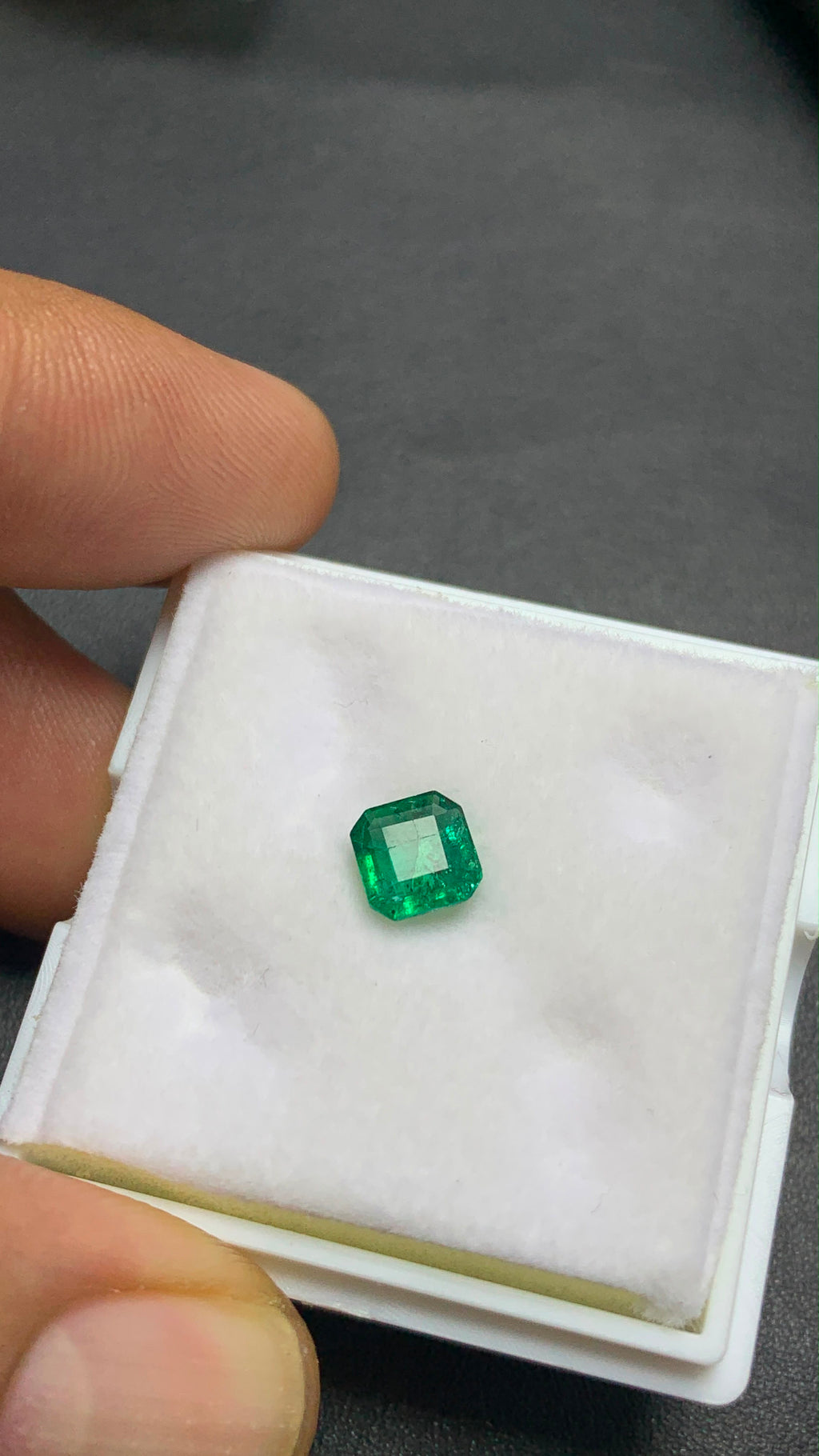 1 carat Emerald from panjsher Afghanistan