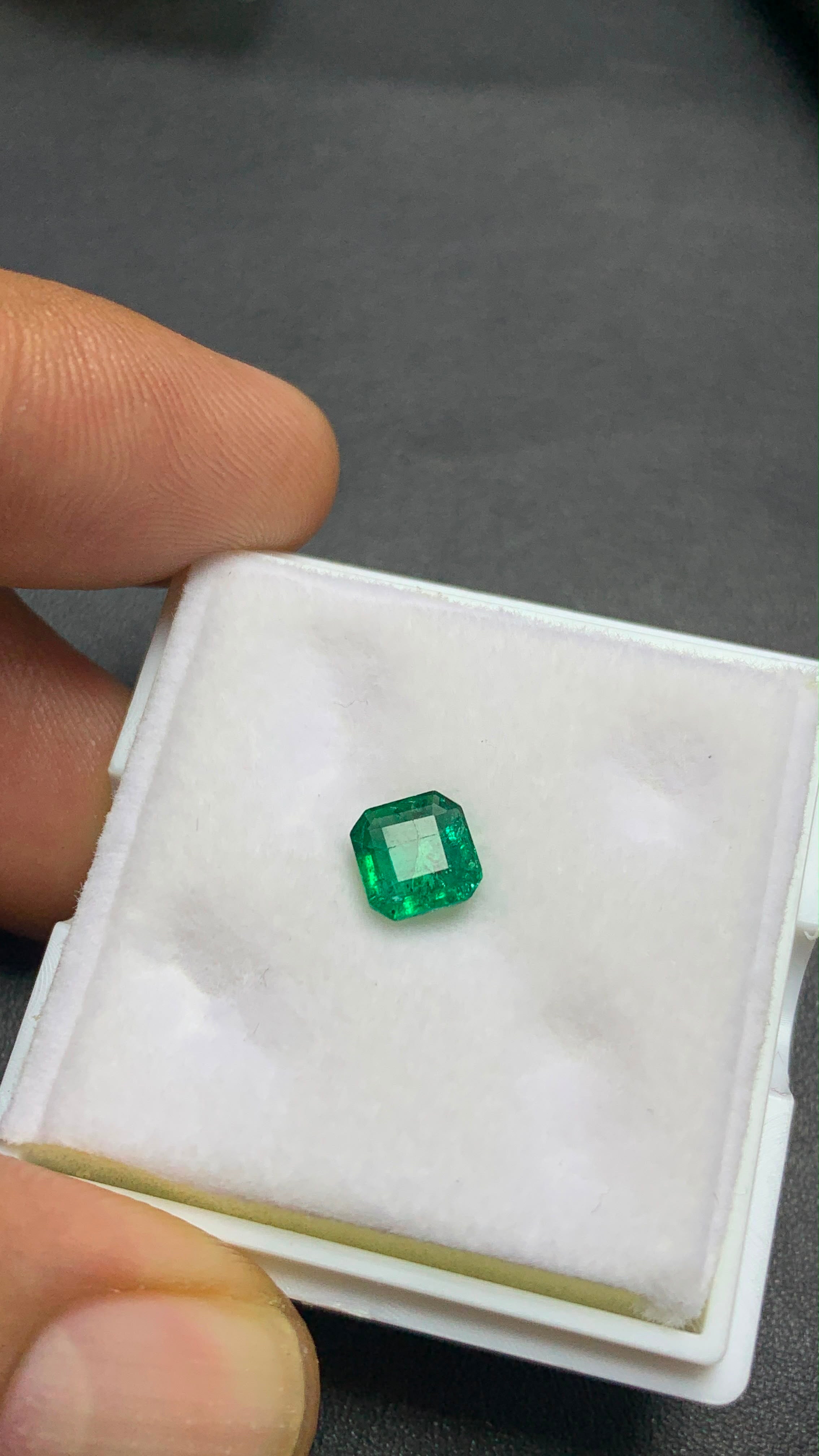 1 carat Emerald from panjsher Afghanistan