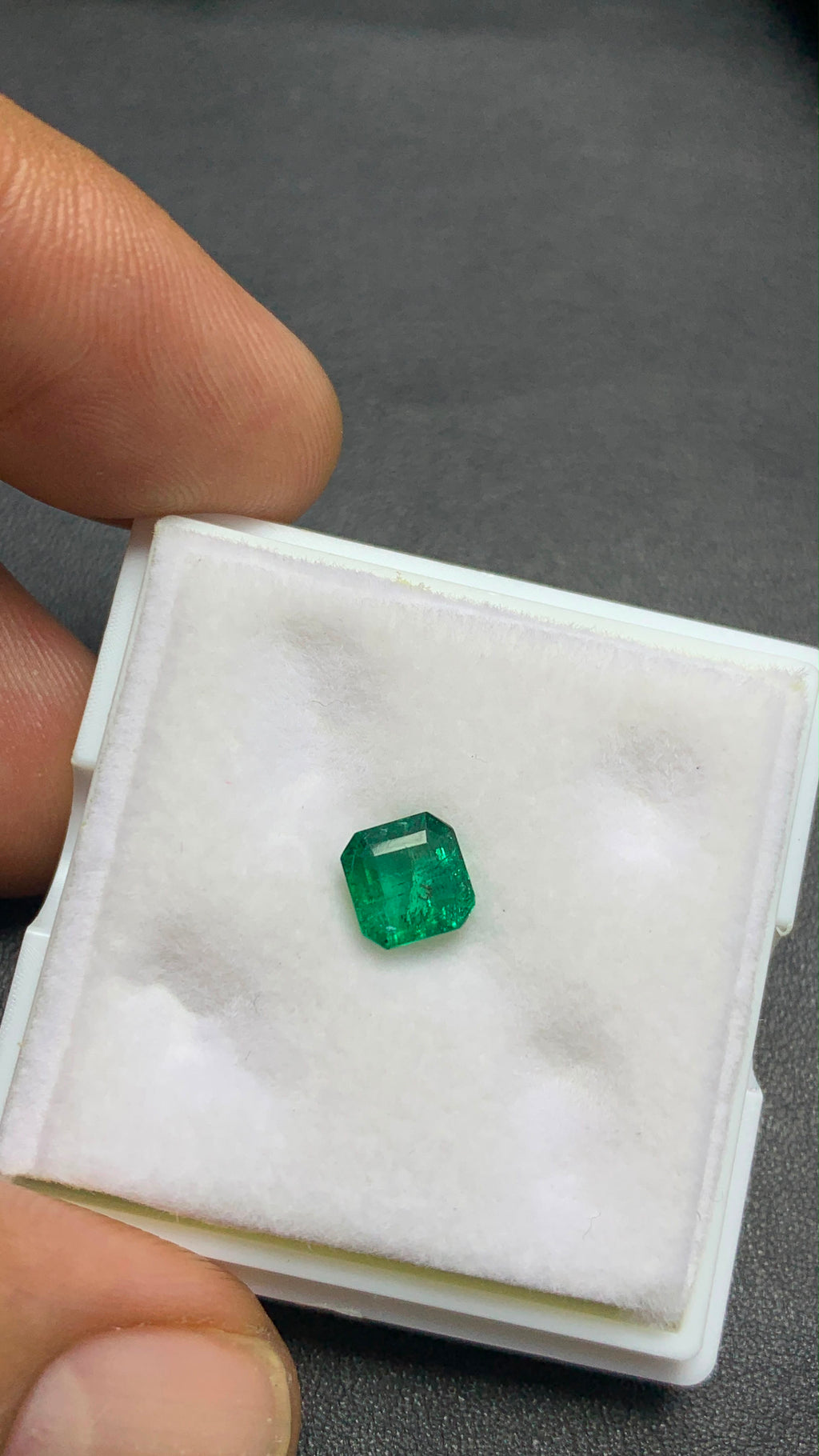 1 carat Emerald from panjsher Afghanistan